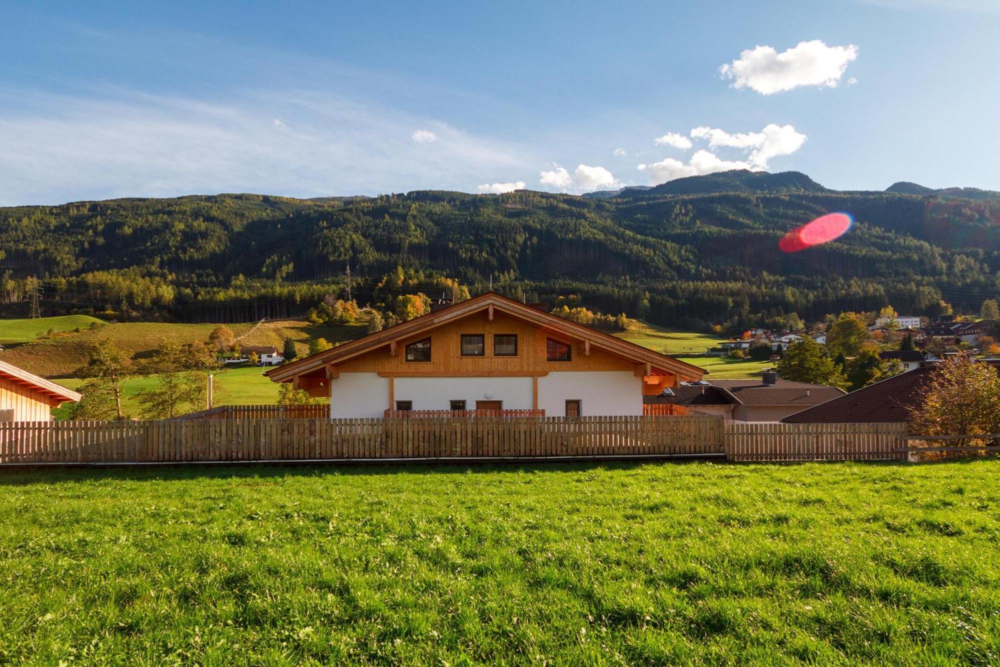 Ferienwohnung Am Bauernhof, Korbingerhof Rinn Exterior photo